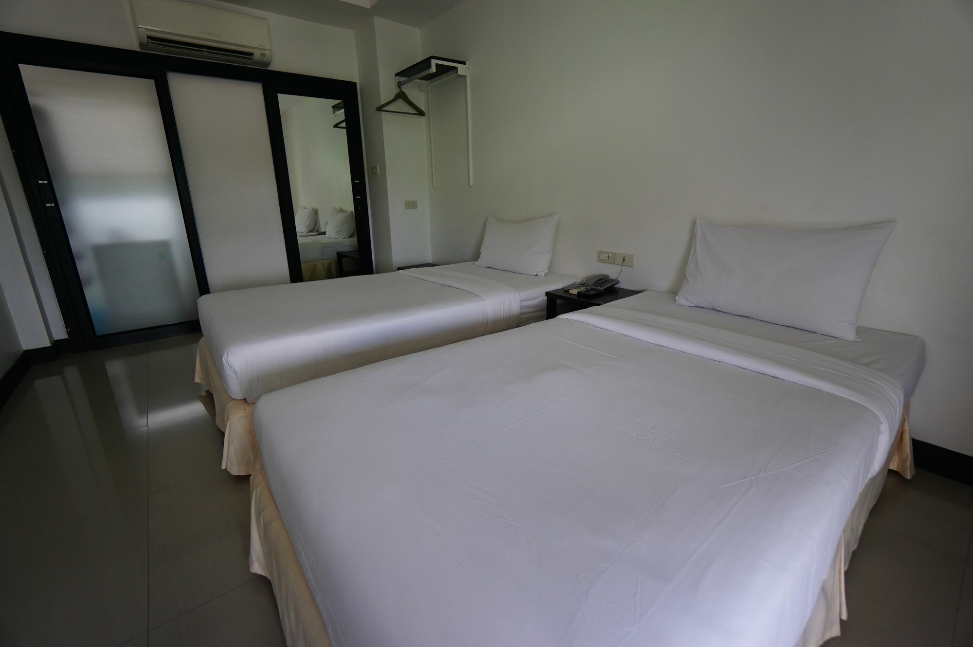 The Auto Place Phuket Zewnętrze zdjęcie